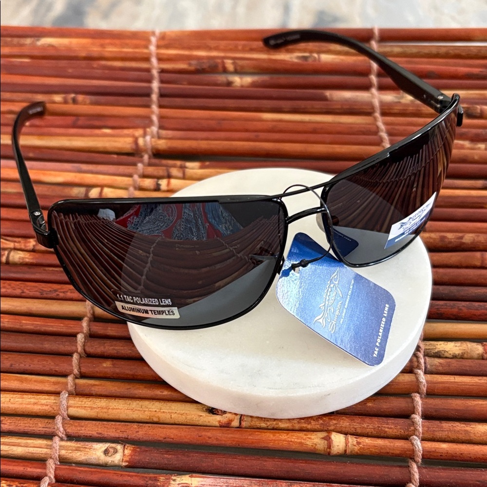 Sturgeon Black Aviator Sunglasses with Polarized Lenses NWT